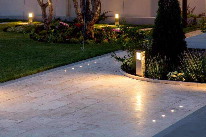 Illuminez votre jardin, allées et terrasses.